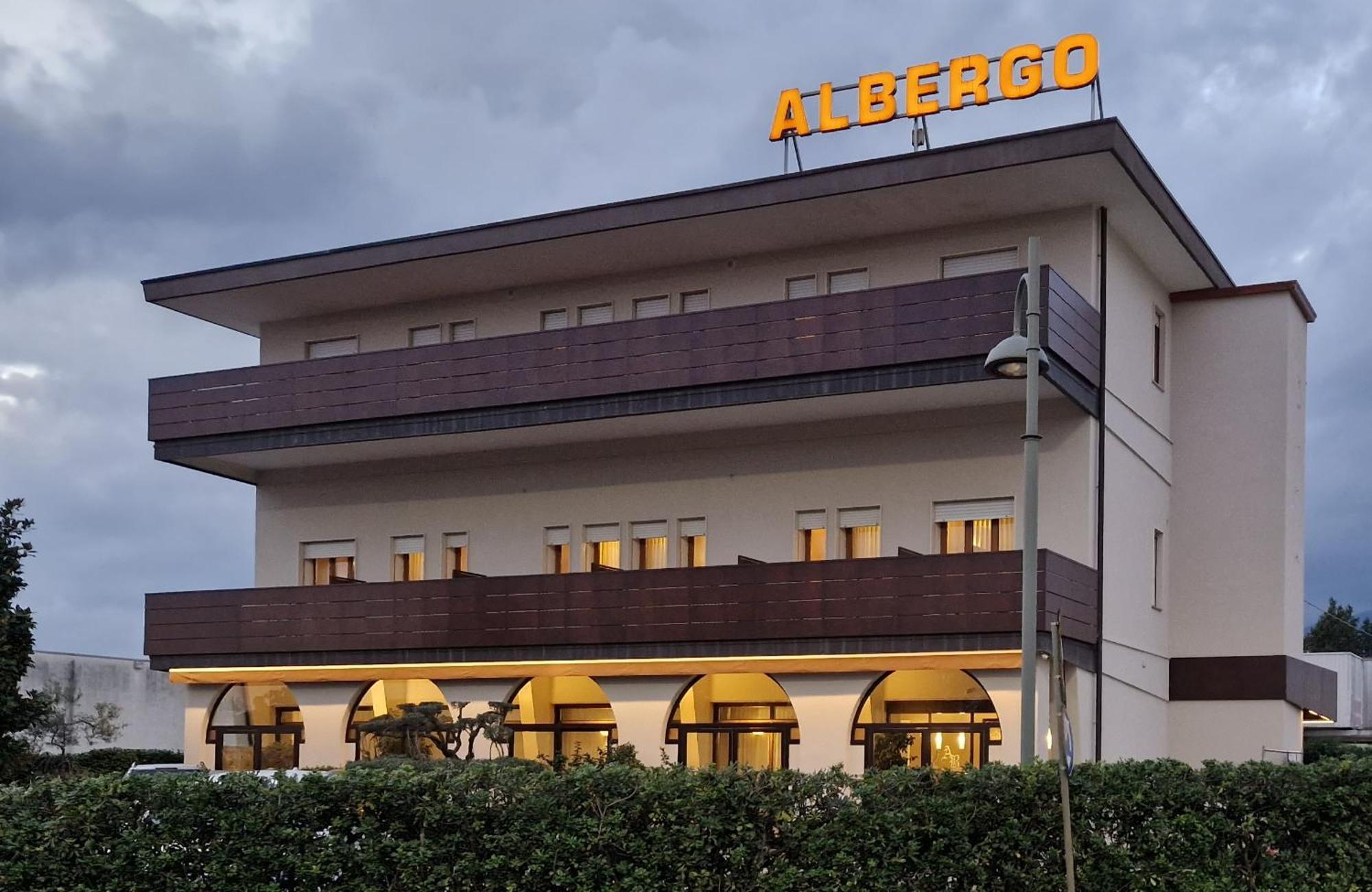 Albergo Ristorante Belvedere Thiene Eksteriør billede